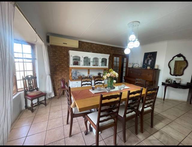 5 BEDROOM HOUSE FOR SALE IN HERRWOOD PARK